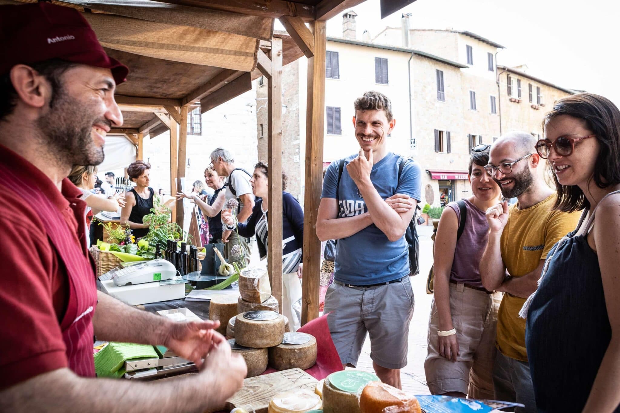 Valdichiana Eating a Cetona: mercato dei produttori e cucina locale